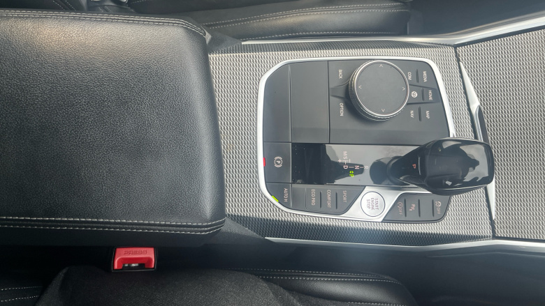 BMW 3 Series 330d xDrive M Sport 4dr Step Auto Diesel Saloon